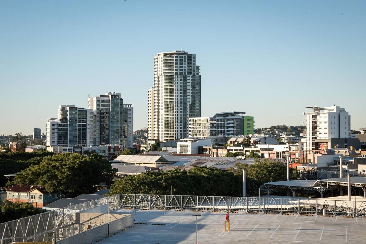 Stunning Brisbane Home - Close To Ekka + Parking Exterior photo